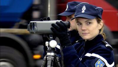gendarme_femme